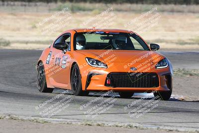 media/Sep-15-2024-Speed Ventures (Sun) [[7a54f7ed2f]]/Black Group/Session 1 (Outside Grapevine)/